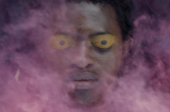 Still image from the movie Augure